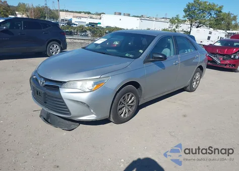 2016 Toyota Camry Le z USA, uszkodzony, nr VIN 4T1BF1FK3GU140158